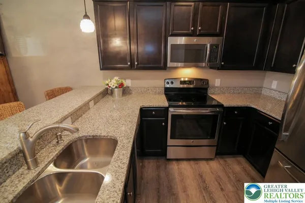 $2,400 | 617 Linden Street, Coopersburg, PA 18036