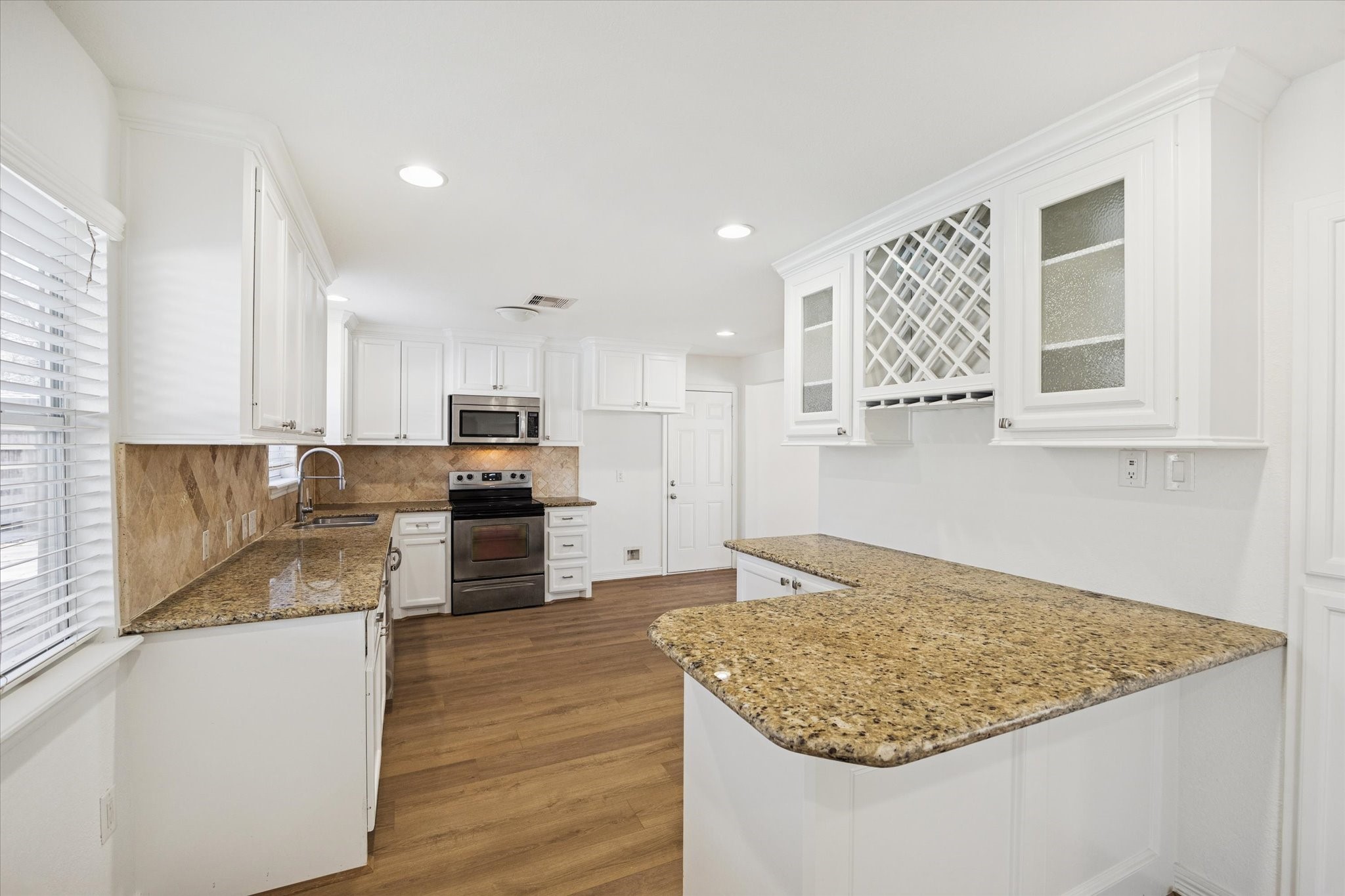 4314 Oxhill Road Spring, TX 77388 - Photo 7 of 32
