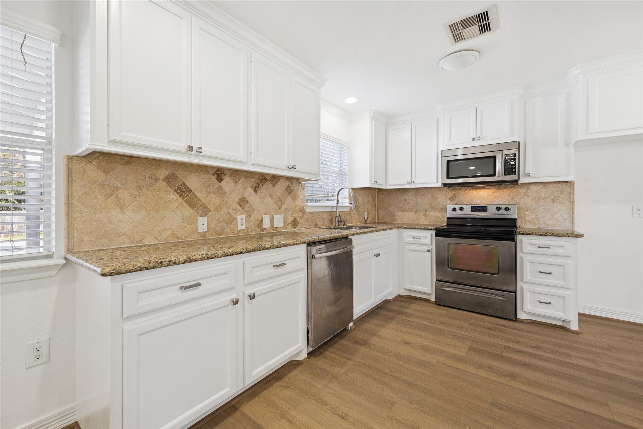 4314 Oxhill Road Spring, TX 77388 - Photo 8 of 32
