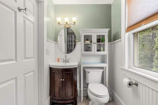 $475,000 | 5 Arlington Avenue, Nashua, NH 03060