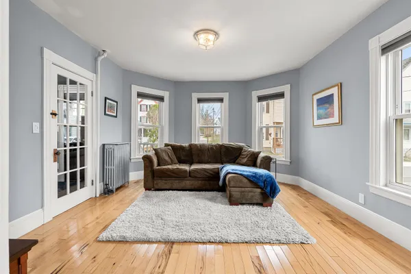 $475,000 | 5 Arlington Avenue, Nashua, NH 03060