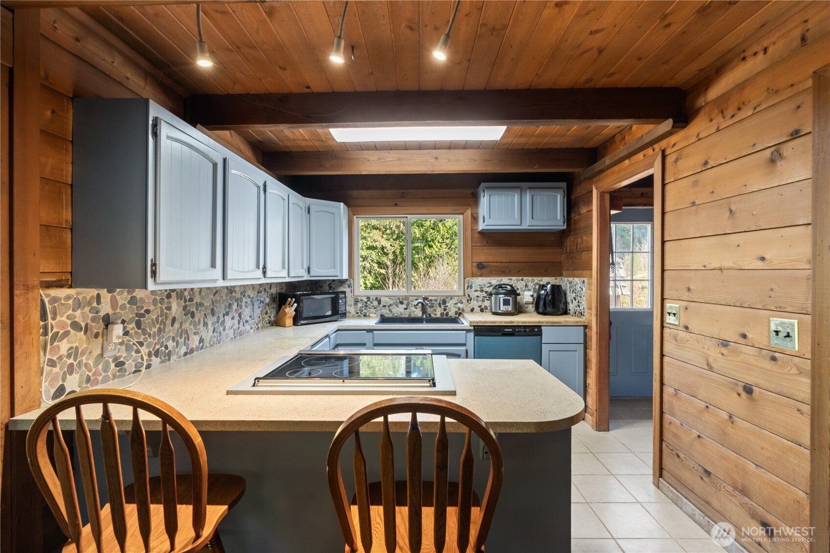 2488 East Hoquiam Road Hoquiam, WA 98550 - Photo 8 of 40 Gallery Image 8