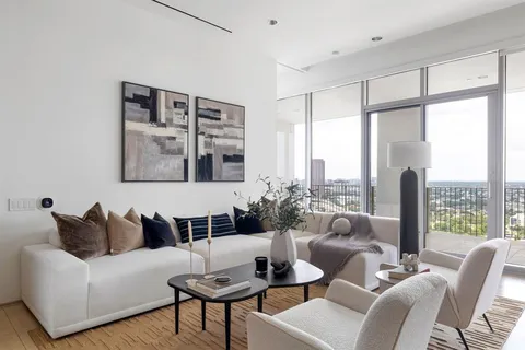 $995,000 | 1717 Arts Plaza, Unit 2112, Dallas, TX 75201