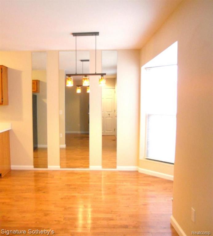 22262 Pondview, Unit 19 Novi, MI 48375 - Photo 8 of 29
