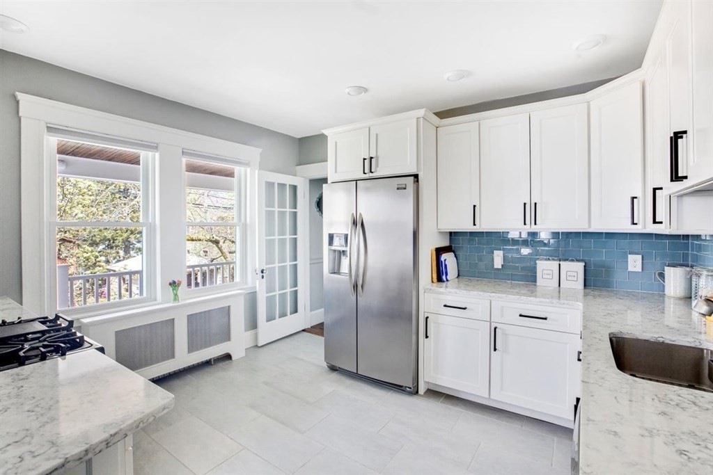 98-1 Wellsmere Road, Unit 1 Boston, MA 02131 - Photo 3 of 35 Gallery Image 3