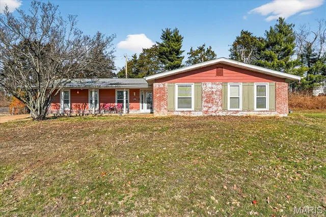 $325,000 | 107 Little Hill Court, Ballwin, MO 63011