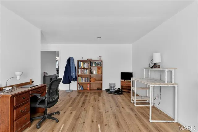 $325,000 | 107 Little Hill Court, Ballwin, MO 63011