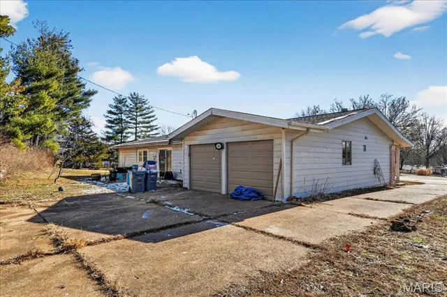 $325,000 | 107 Little Hill Court, Ballwin, MO 63011