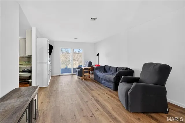 $325,000 | 107 Little Hill Court, Ballwin, MO 63011