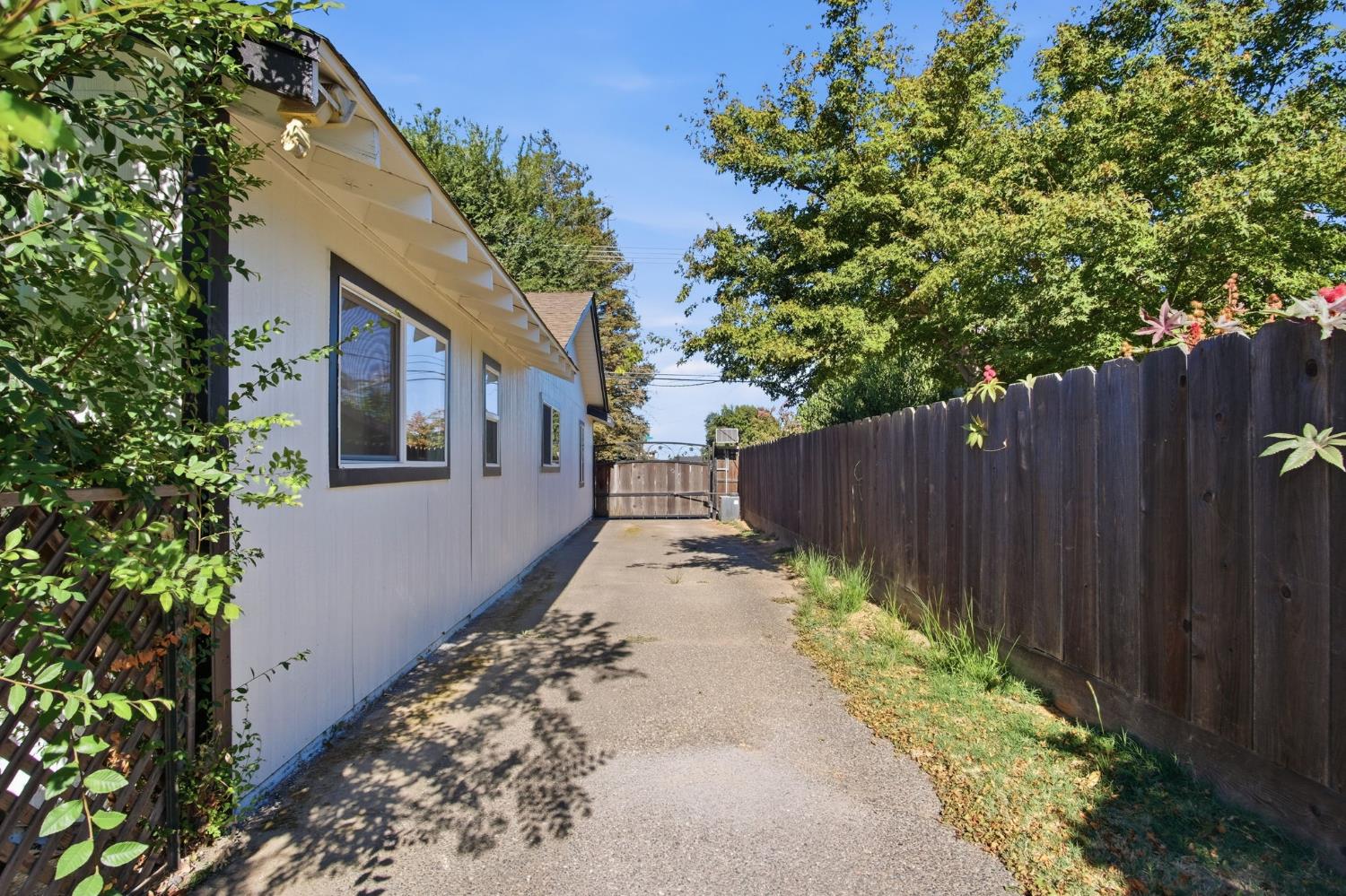 3010 Lester Road Denair, CA 95316 - Photo 34 of 41 Gallery Image 34