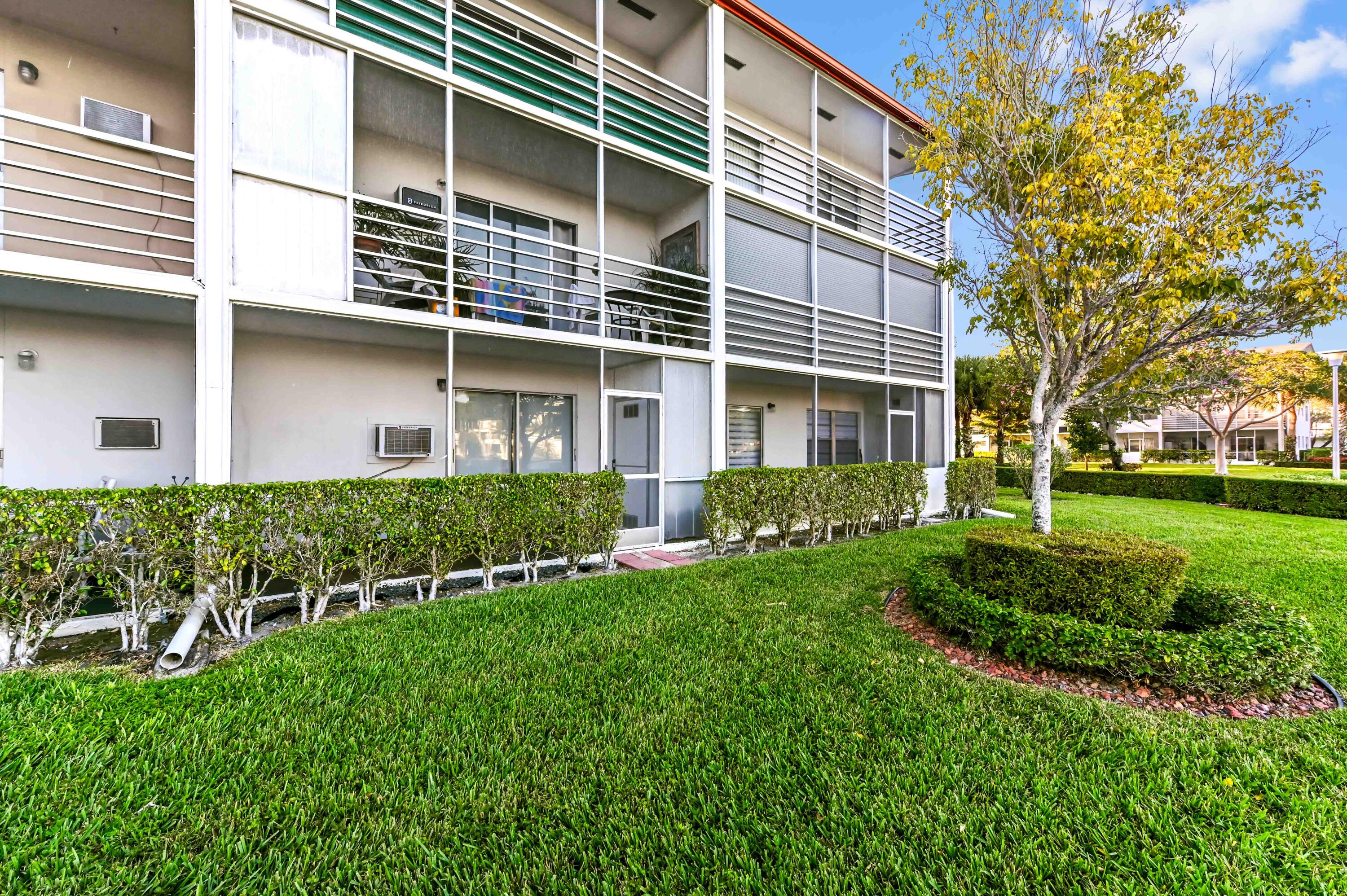 135 Brighton Drive, Unit D Boca Raton, FL 33434 - Photo 19 of 25 03 front 03