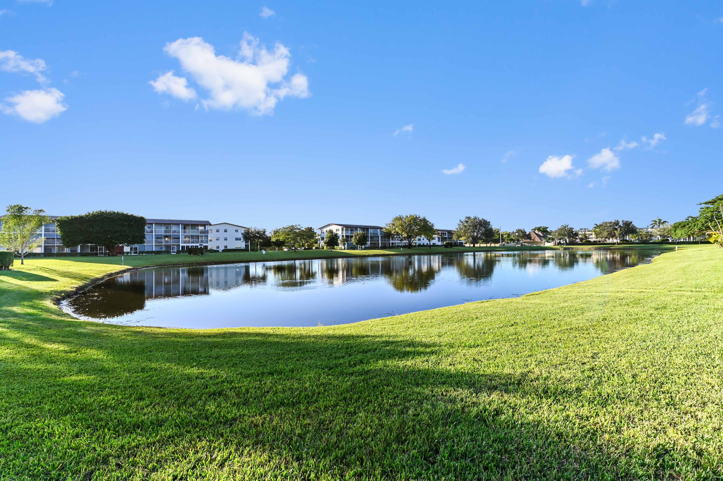 135 Brighton Drive, Unit D Boca Raton, FL 33434 - Photo 2 of 25 22 Rear 02