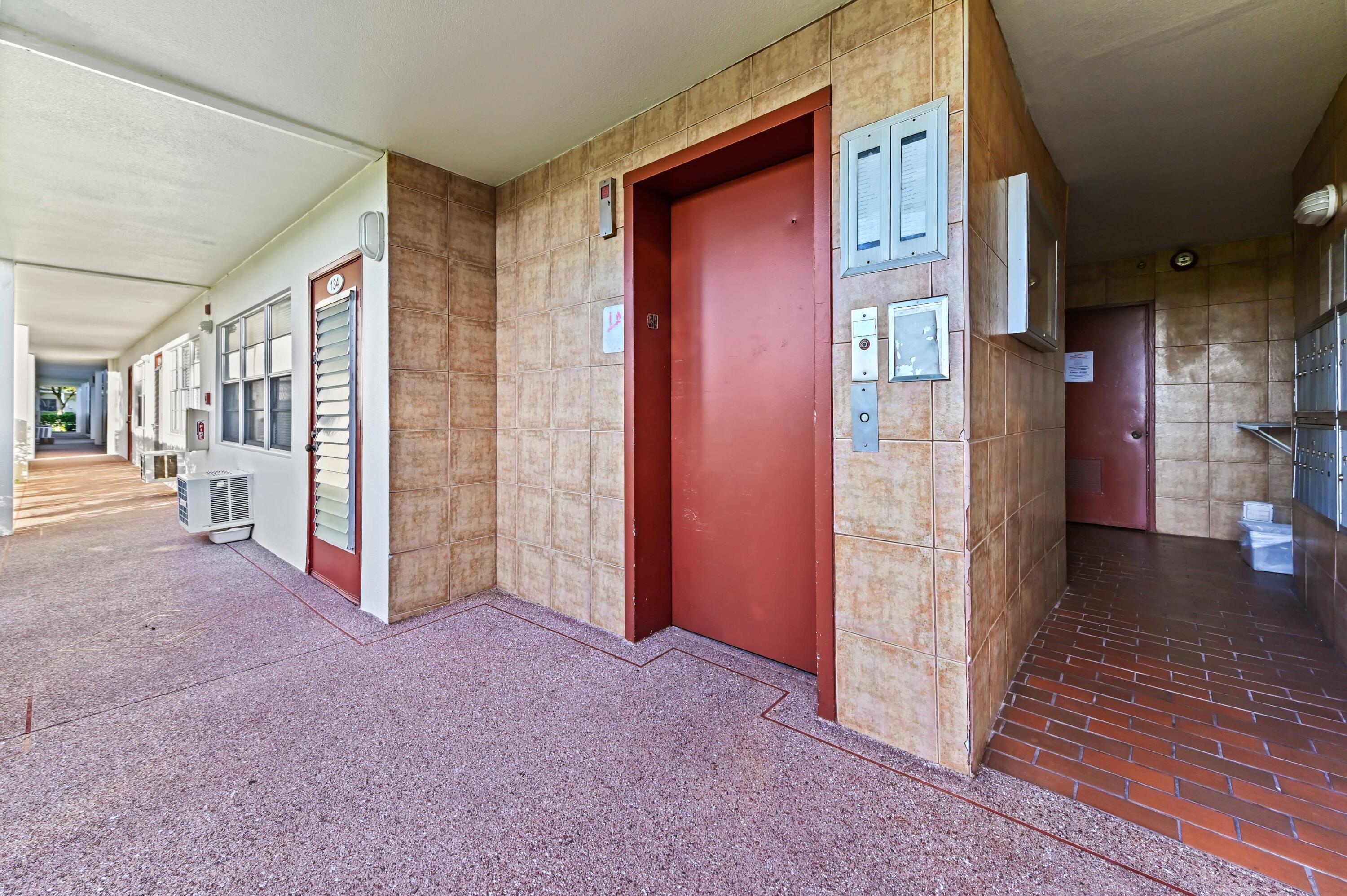 135 Brighton Drive, Unit D Boca Raton, FL 33434 - Photo 25 of 25 04 lobby 01