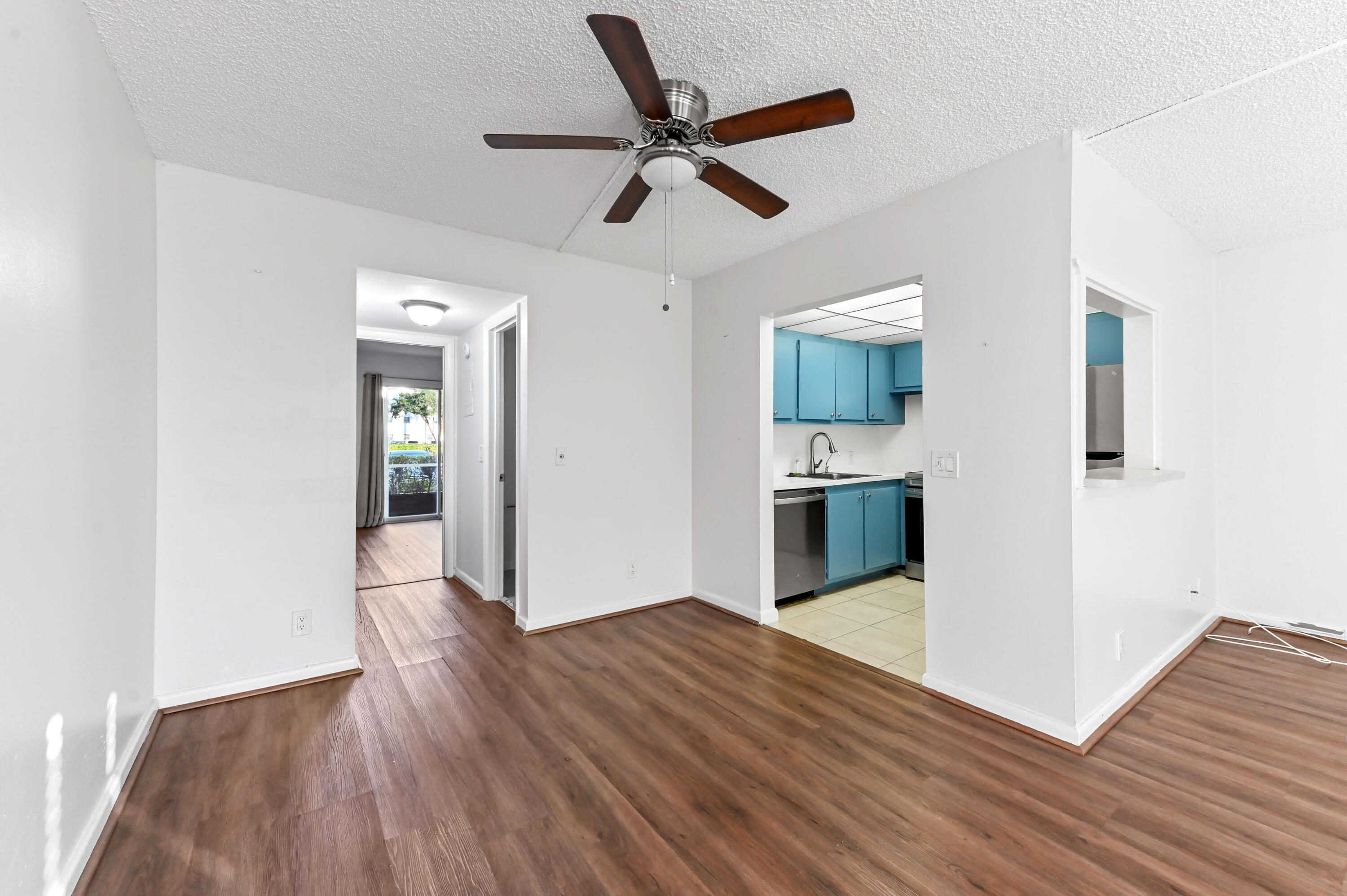 135 Brighton Drive, Unit D Boca Raton, FL 33434 - Photo 9 of 25 11 dining room 02