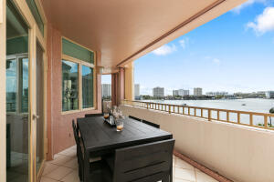 300 Southeast 5th Avenue, Unit 6050 Boca Raton, FL 33432 - Photo 34 of 43 mt6050 095