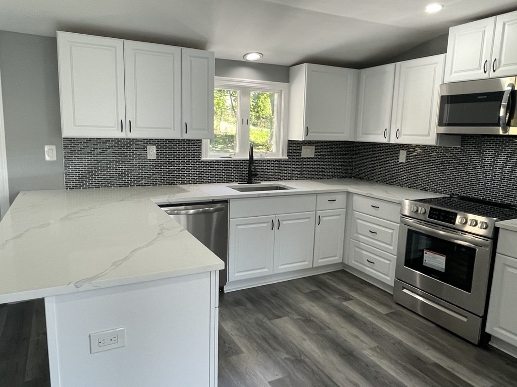 11 Poniken Road Worcester, MA 01606 - Photo 1 of 24 Gallery Image 1