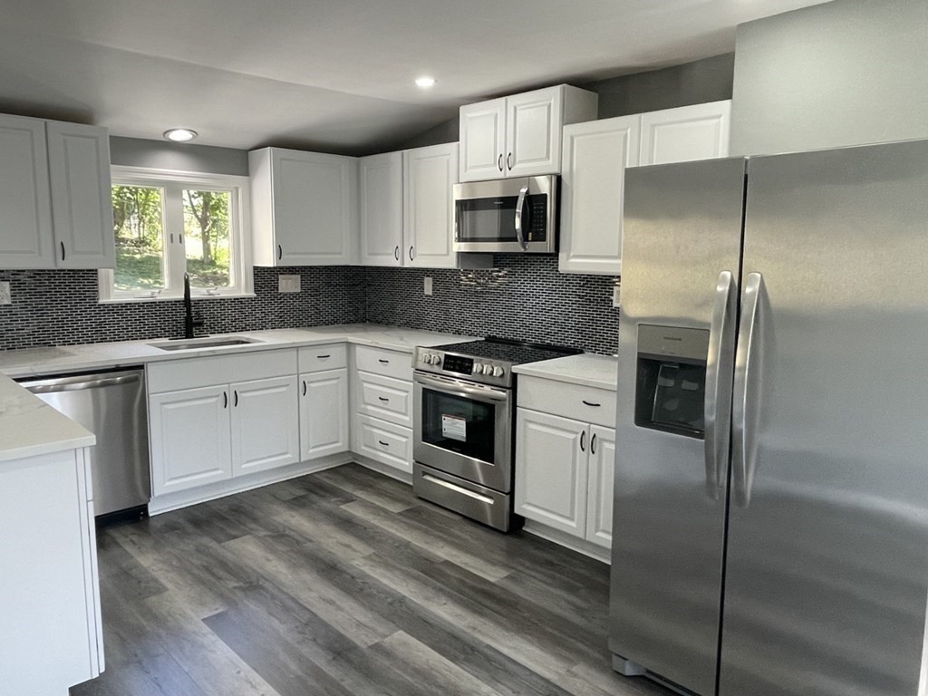 11 Poniken Road Worcester, MA 01606 - Photo 2 of 24 Gallery Image 2