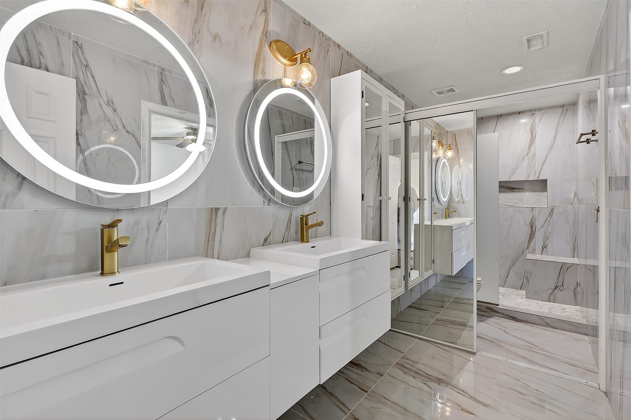 9319 Hudson Bend Circle Houston, TX 77095 - Photo 32 of 42 Efficiently designed with practicallity in mind