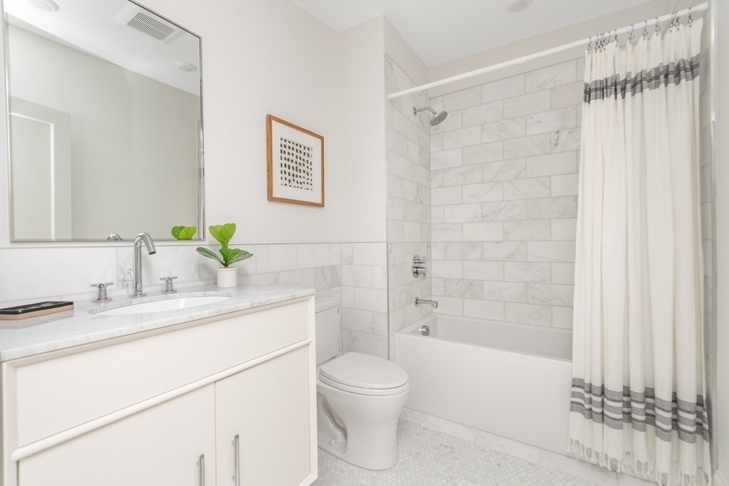 120 Brookside Avenue, Unit 302 Boston, MA 02130 - Photo 15 of 19