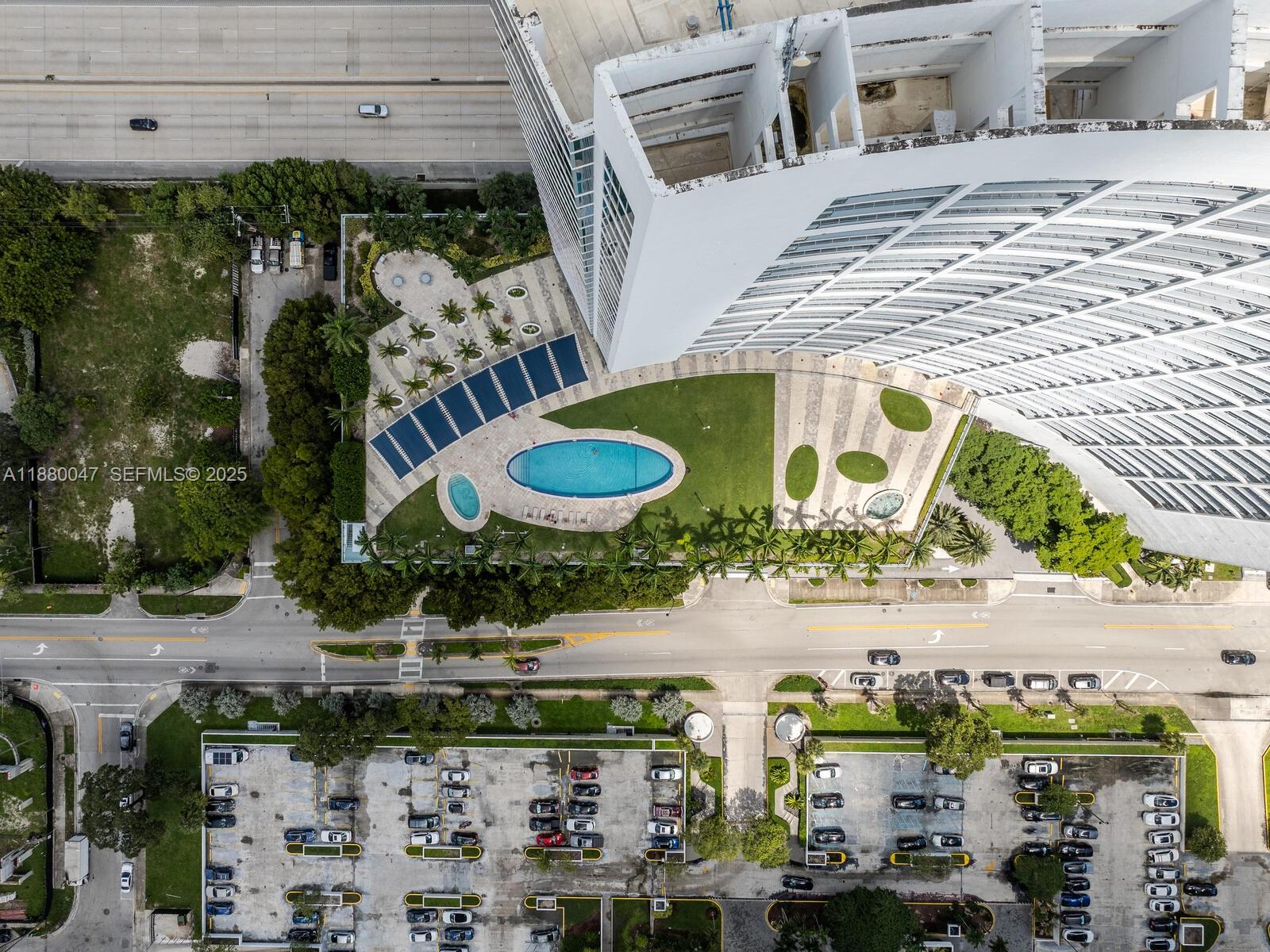 601 Northeast 36th Street, Unit 1304 Miami, FL 33137 - Photo 37 of 40 a view of outdoor space