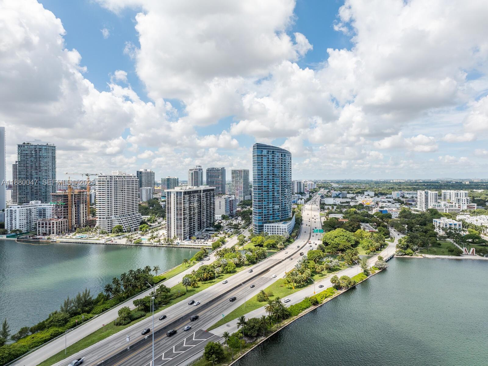 601 Northeast 36th Street, Unit 1304 Miami, FL 33137 - Photo 39 of 40 a view of a city with a lake