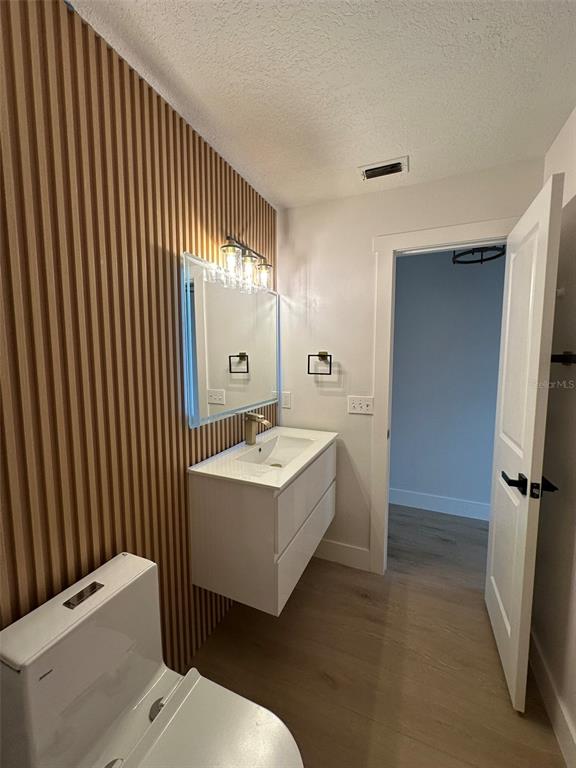 706 Lighthouse Court Altamonte Springs, FL 32714 - Photo 52 of 64 a bathroom with a sink a toilet and shower