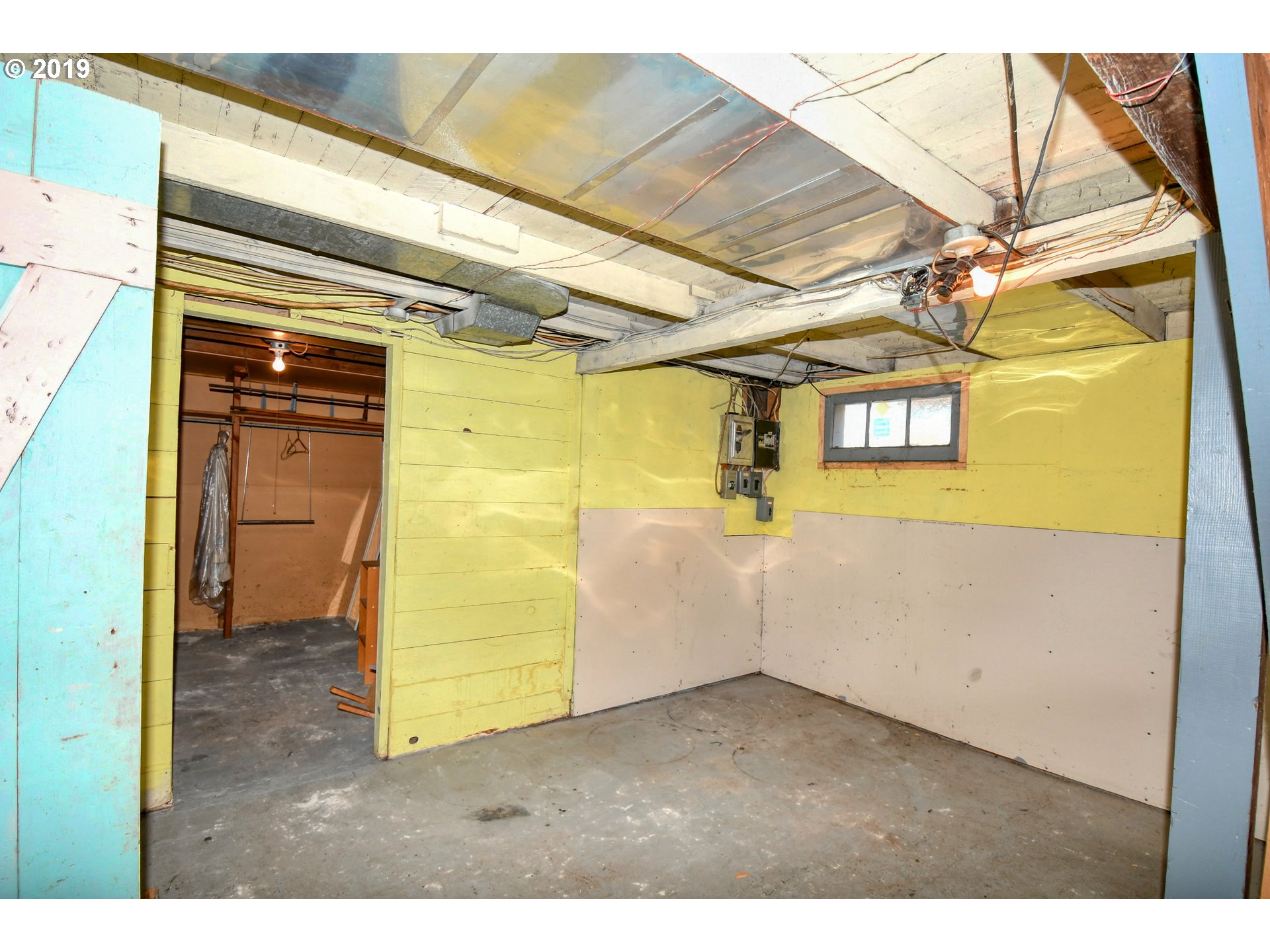 1008 Southwest Frazer Avenue Pendleton, OR 97801 - Photo 23 of 32 a view of a room with painted walls