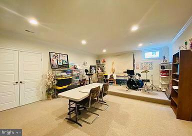 1882 Beulah Road Vienna, VA 22182 - Photo 8 of 47