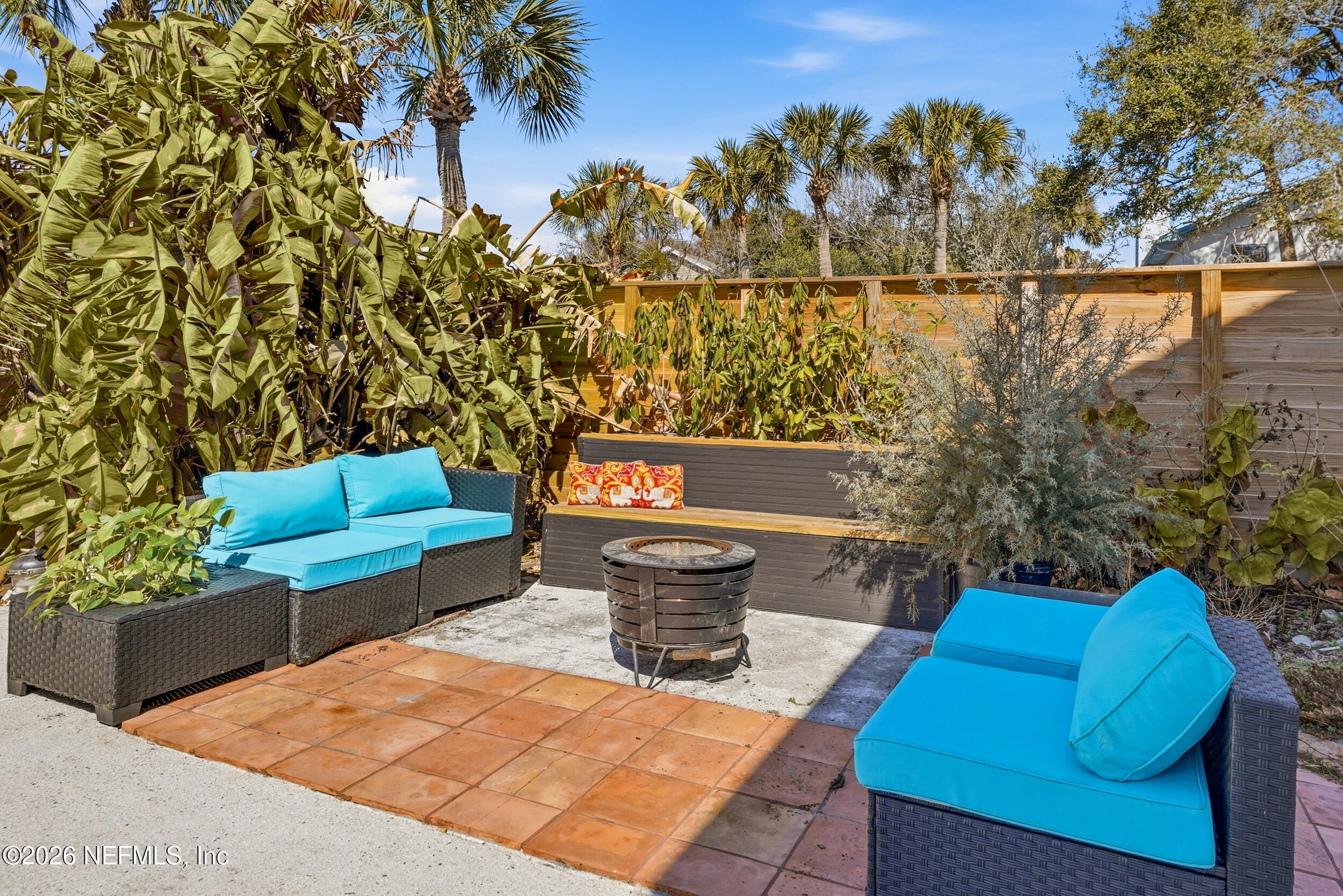 1890 Beachside Court Atlantic Beach, FL 32233 - Photo 32 of 40 Outdooor Living