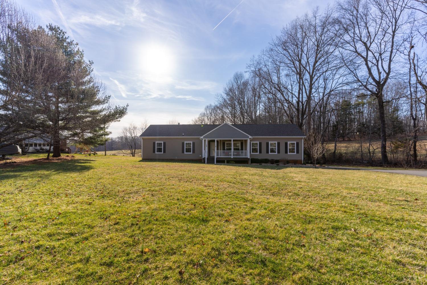 2659 Chilton Road Appomattox, VA 24522 - Photo 39 of 55 a front view of house with yard and lake