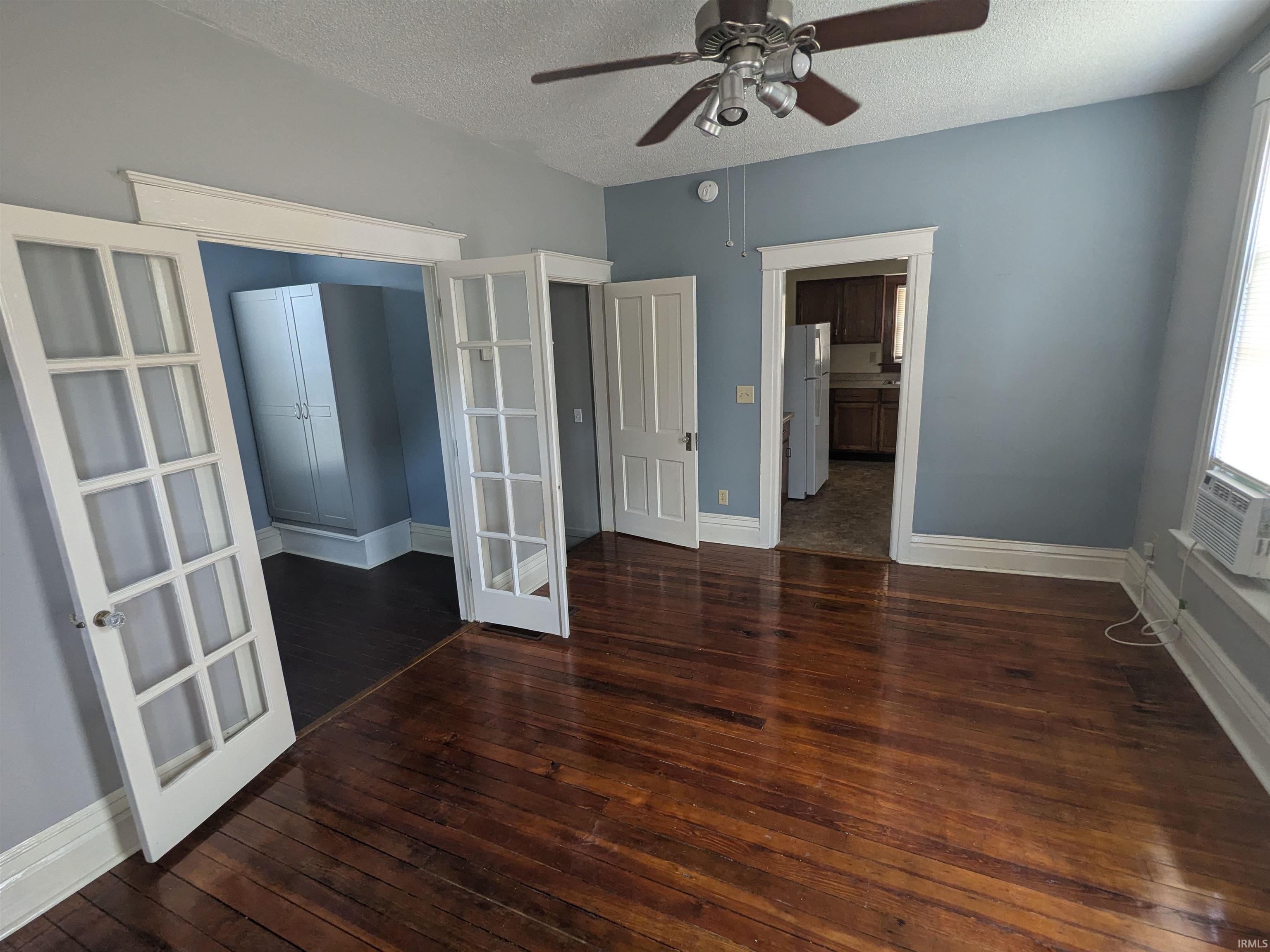 1332 Swinney Avenue Fort Wayne, IN 46802 - Photo 3 of 17