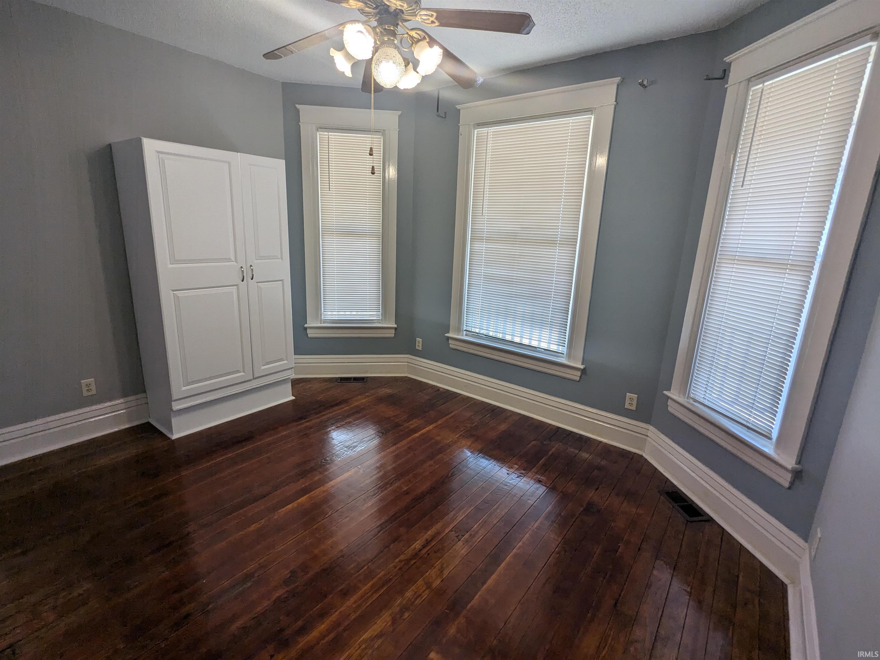 1332 Swinney Avenue Fort Wayne, IN 46802 - Photo 5 of 17