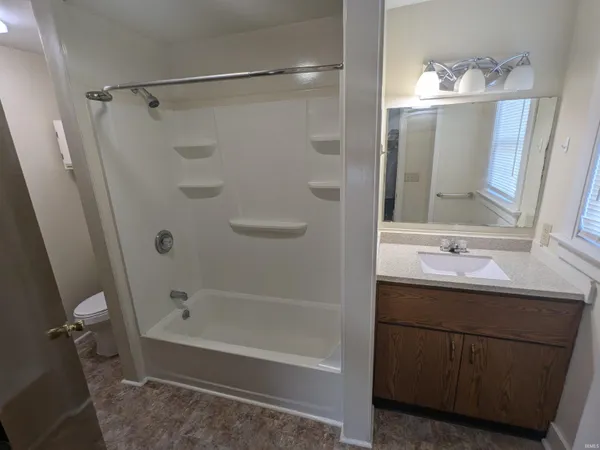 $1,350 | 1332 Swinney Avenue, Fort Wayne, IN 46802