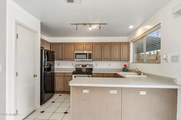 $268,000 | 10101 North 91st Avenue, Unit 140, Peoria, AZ 85345