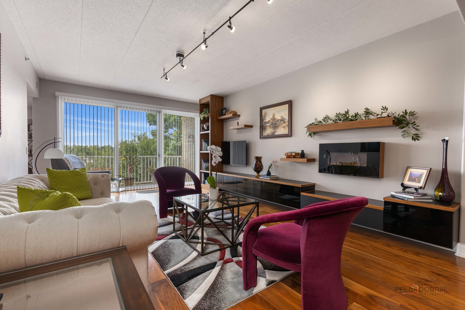 1705 Pavilion Way, Unit 407 Park Ridge, IL 60068 - Photo 9 of 36 Gallery Image 9
