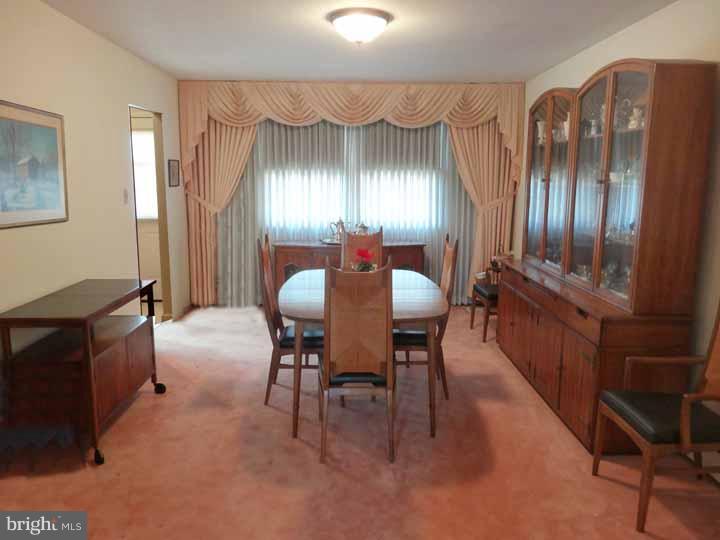 3840 Shelley Road Huntingdon Valley, PA 19006 - Photo 4 of 25 Dining Room