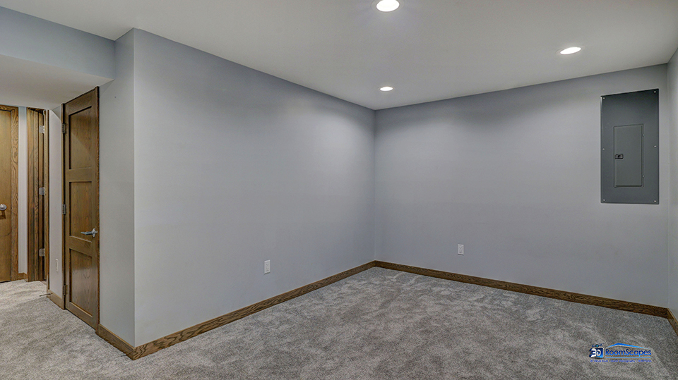 125 Hillcrest Drive Burlington, WI 53105 - Photo 26 of 52 an empty room with a workbench