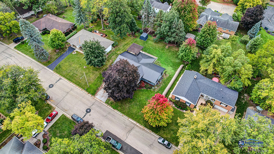125 Hillcrest Drive Burlington, WI 53105 - Photo 47 of 52 an aerial view of a house