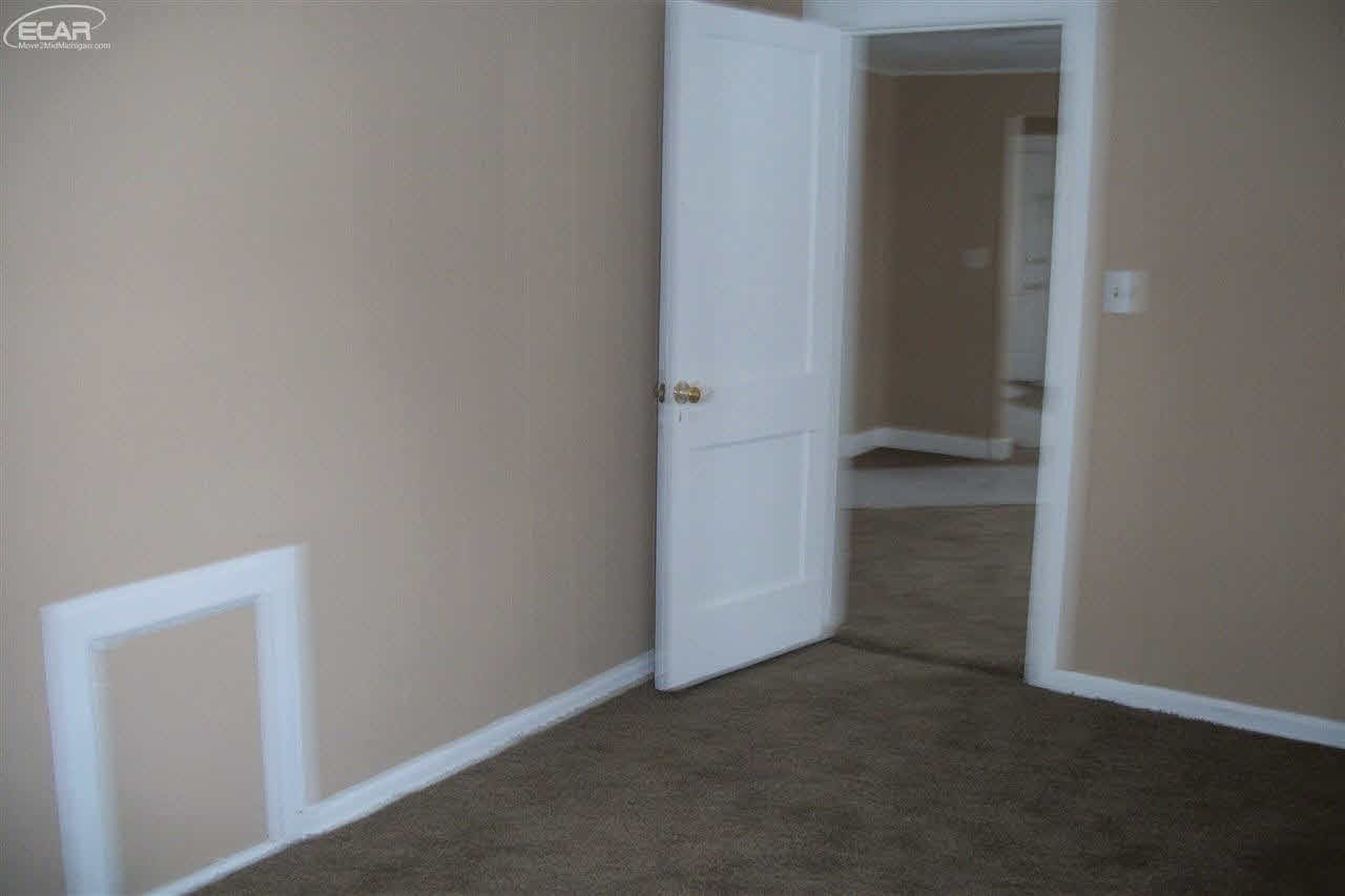 3307 Glengary Road Burton, MI 48529 - Photo 8 of 21