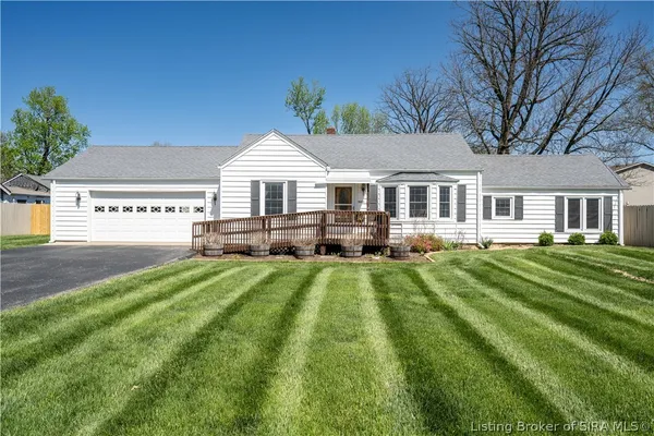 $245,000 | 1520 Maple Court, New Albany, IN 47150