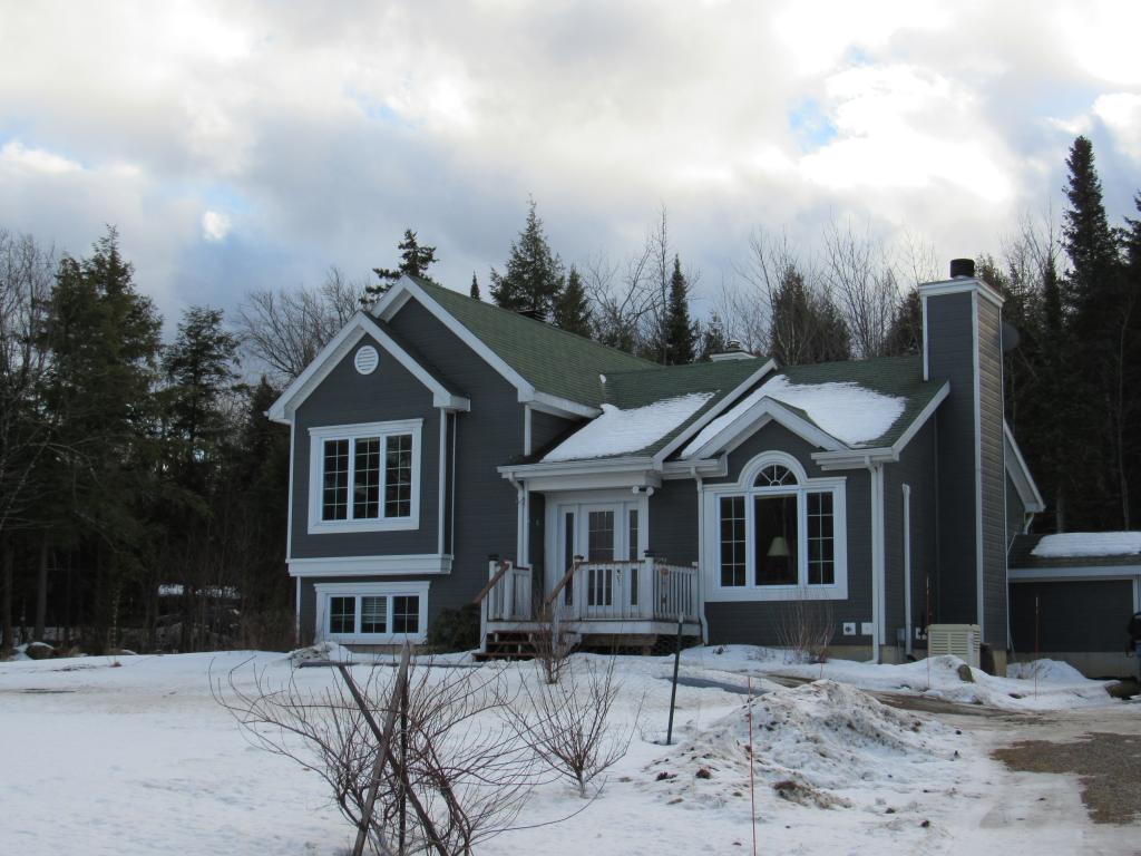 306 Gibbs Road Newport Town, VT 05857 - Photo 2 of 26 Gallery Image 2