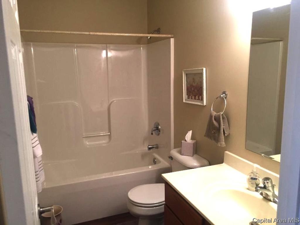 3602 Lytham Drive Springfield, IL 62712 - Photo 35 of 36 Gallery Image 35