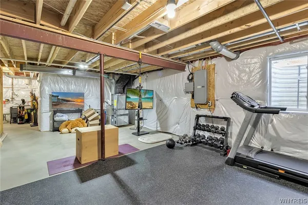 $304,900 | 144 South Drive, West Seneca, NY 14218