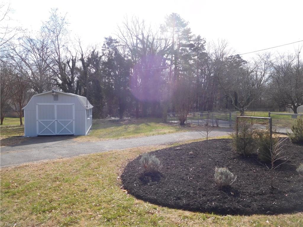 5940 Skylark Road Pfafftown, NC 27040 - Photo 40 of 42 Gallery Image 40