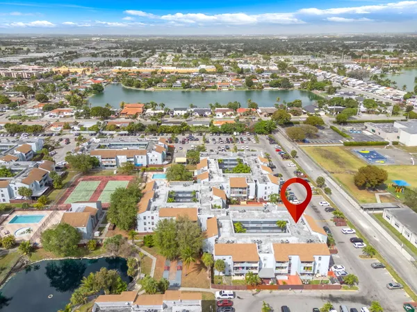 $285,000 | 1735 West 60th Street, Unit M307, Hialeah, FL 33012