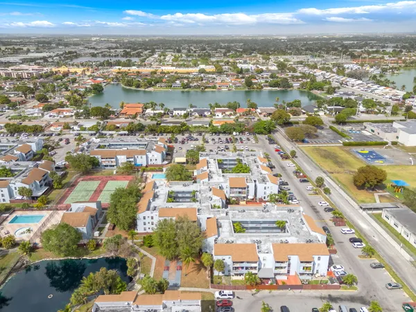 $285,000 | 1735 West 60th Street, Unit M307, Hialeah, FL 33012