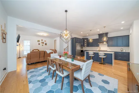 $1,750,000 | 4 Wright Drive, Chappaqua, NY 10514