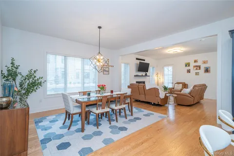 $1,750,000 | 4 Wright Drive, Chappaqua, NY 10514