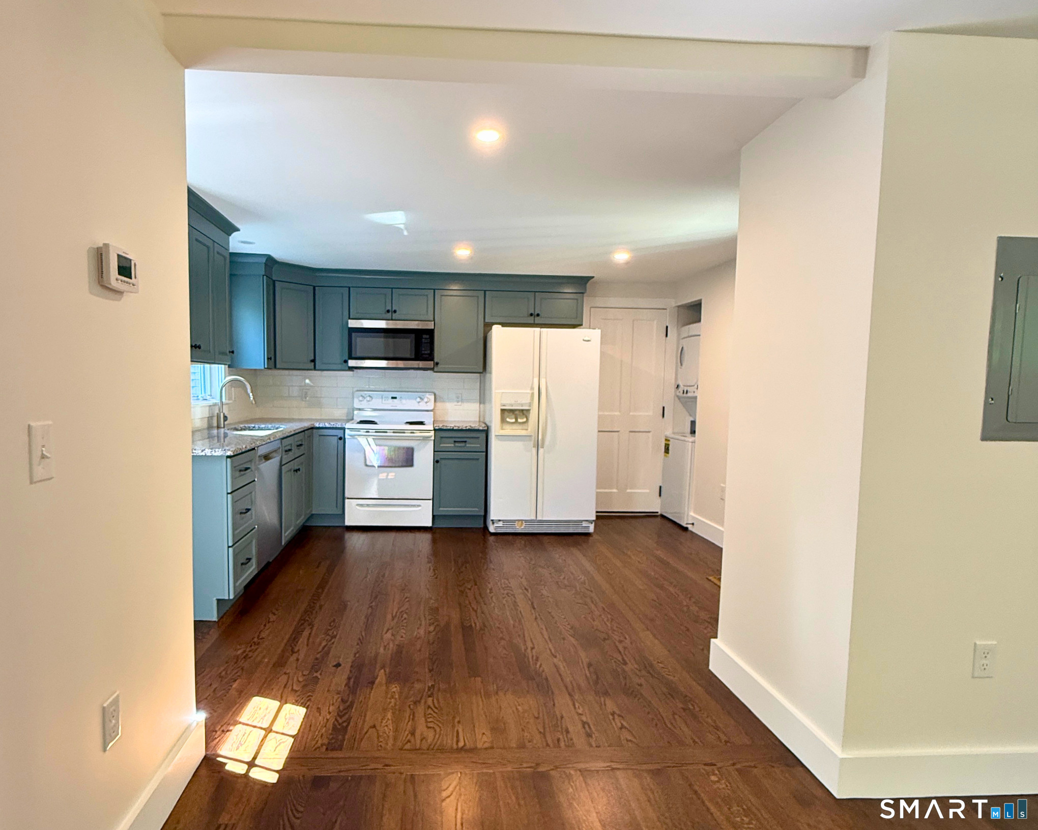 2569 Long Hill Road, Unit 2 Guilford, CT 06437 - Photo 8 of 26