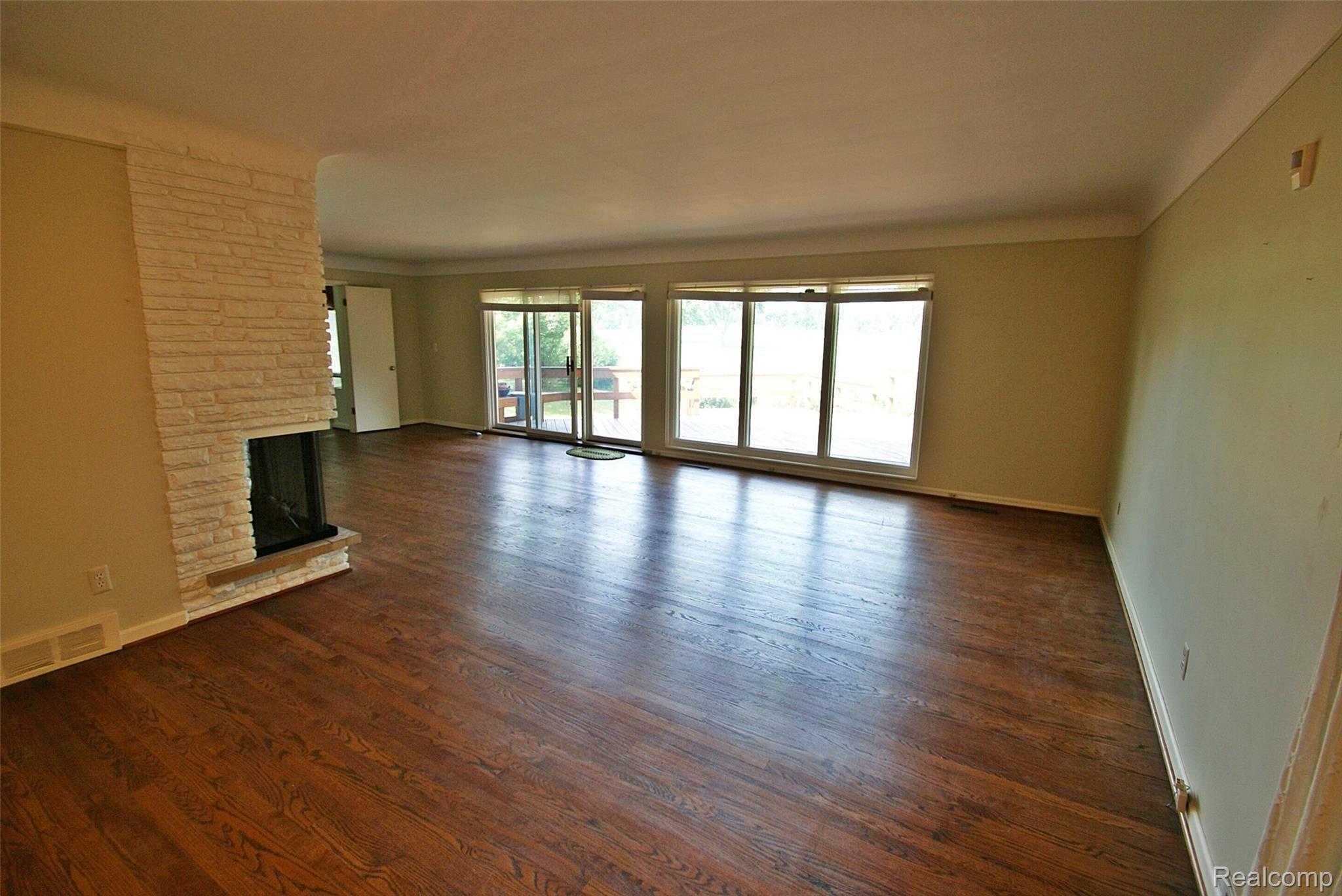 3752 West Maple Road Bloomfield Hills, MI 48301 - Photo 9 of 13 Maple 3752 W (32).JPG